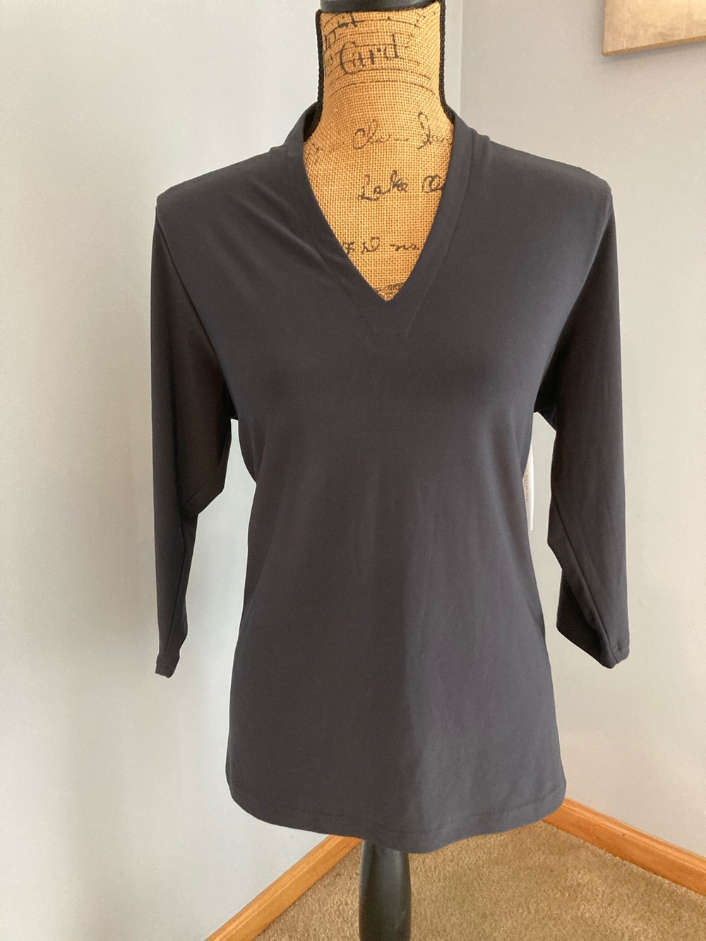 NWT Sympli V-Neck 3/4 Sleeve Top Graphite Women Size 12